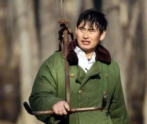 朱之文|朱之文儿媳吸粉百万，直播力捧弟弟无视老公，粉丝不买账直喊下去