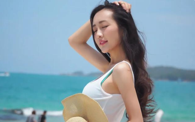 王鸥|王鸥“真人”长什么样？看了她17年前选美赛照，这是一个人吗？