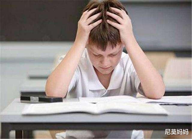 教育孩子■10岁女孩352分考上大学，全靠父母手把手教，如今现状令人唏嘘