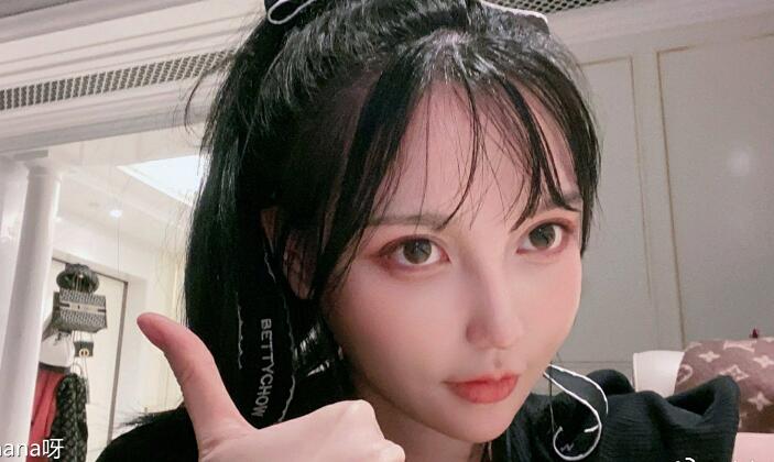 斗鱼|斗鱼舞蹈一姐悄然复播，封禁仅仅14天，上来仍然继续秀下限