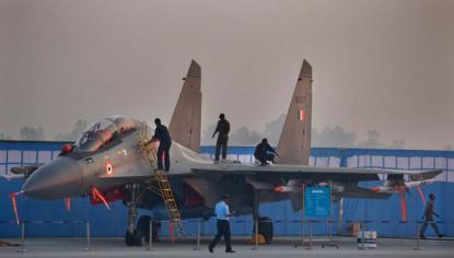 @这次美俄也别想插手，印度王牌部队全上阵，边境机场已挤满战机