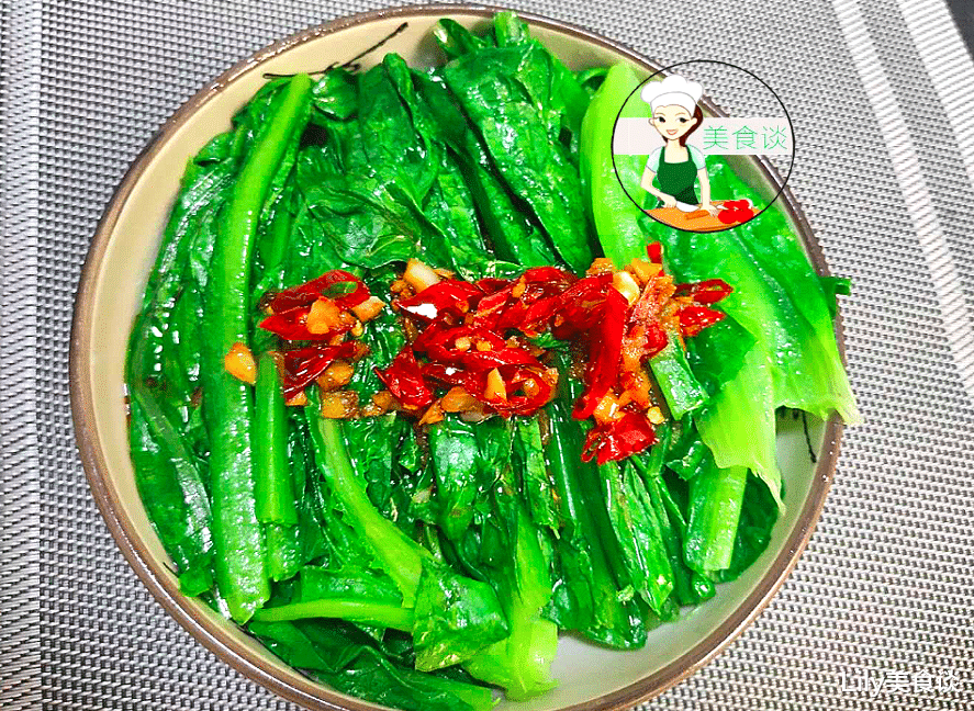 「油麦菜」热天,不吃肉也要吃它,2元一斤,一周吃3次,肚腩变平、腰更细了