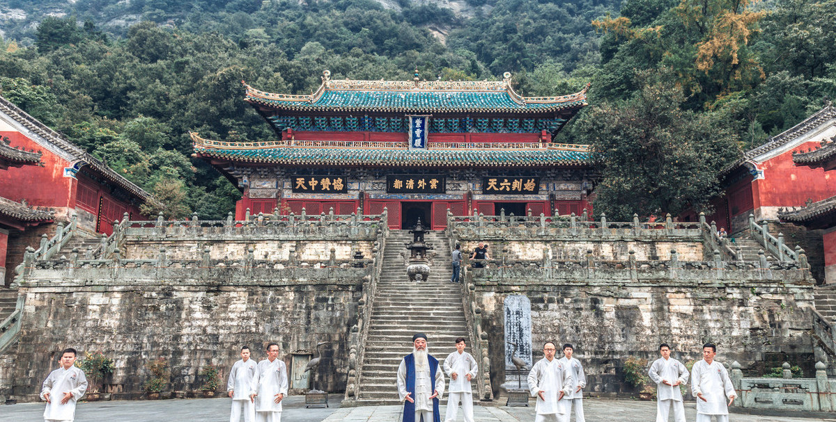 武当山|国内“天下第一仙山”，门票就要200多，游客却纷纷表示太划算