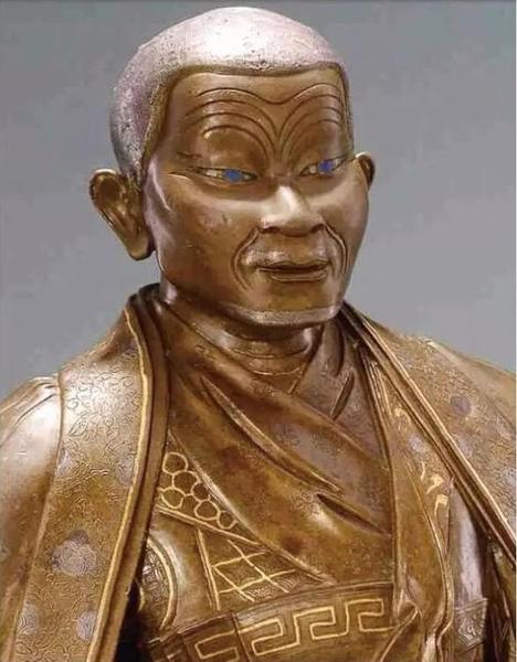 『』杨子先生收藏的一世噶玛巴像，到底值多少钱？