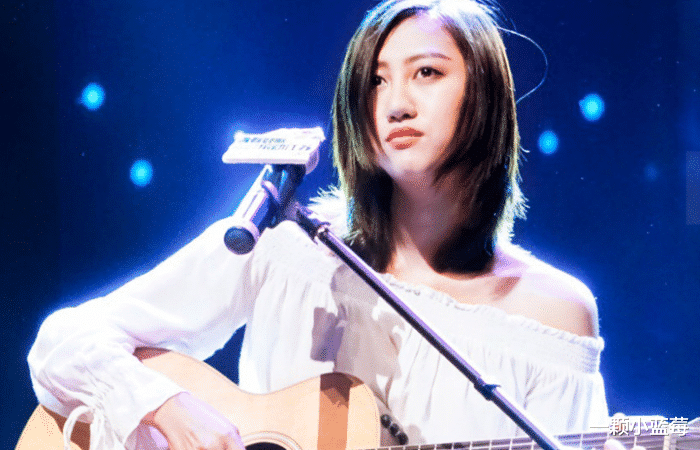 明星|她是乐坛最特殊的歌手，不签公司不雇经纪人，却红得一塌糊涂