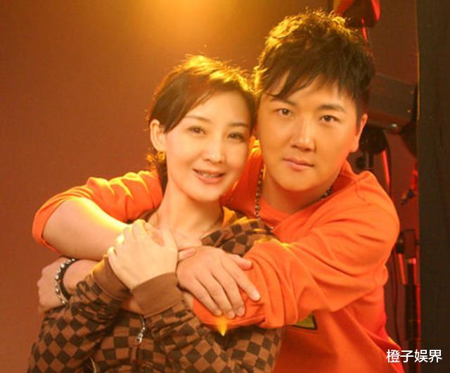 孙楠:孙楠为娶潘蔚,宁与买红妹撕碎9年情,为何离婚1年后“翻脸”?