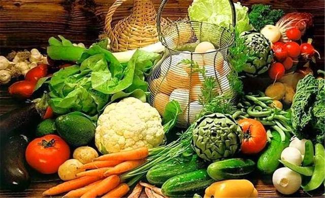 痛风|“高嘌呤”食物清单已公布，喝酒是第二名，榜首可能你最爱吃