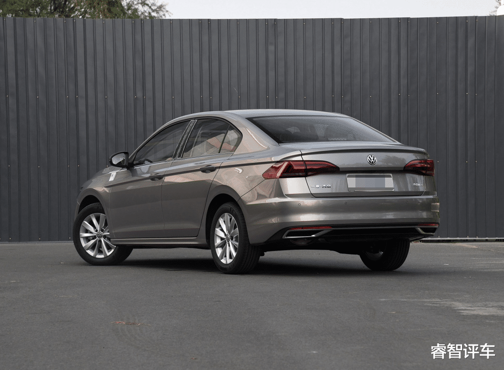 |大众宝来：我太难了，经典轿跑跌至7万2，车友：思域买早了