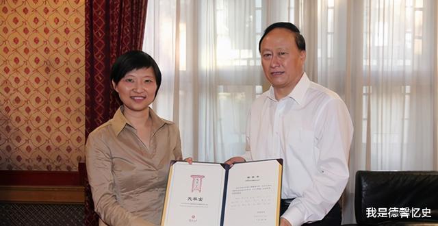 庄小威|在美国拿下数个科研大奖，中科大最强毕业生庄小威，为何要改国籍