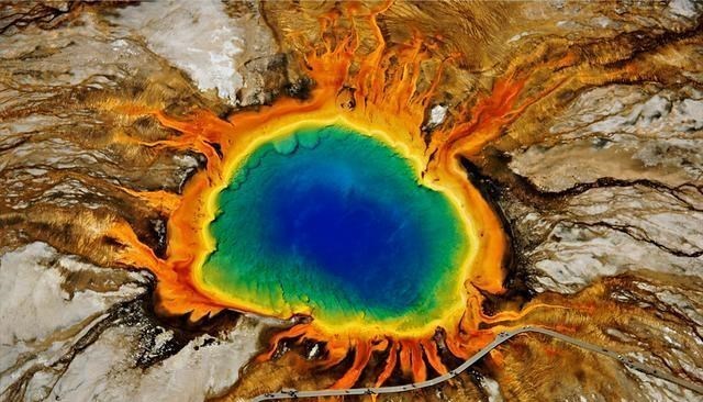 『科学家』爆发期到来！黄石公园超级火山异动不停，人类要警惕