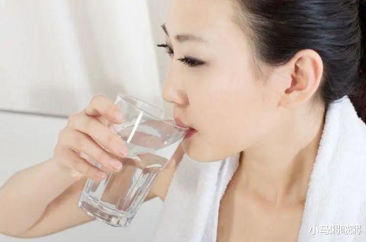 『腹泻』57岁女子，肠癌晚期，提醒：出现4个异常，早检查，不能再拖了