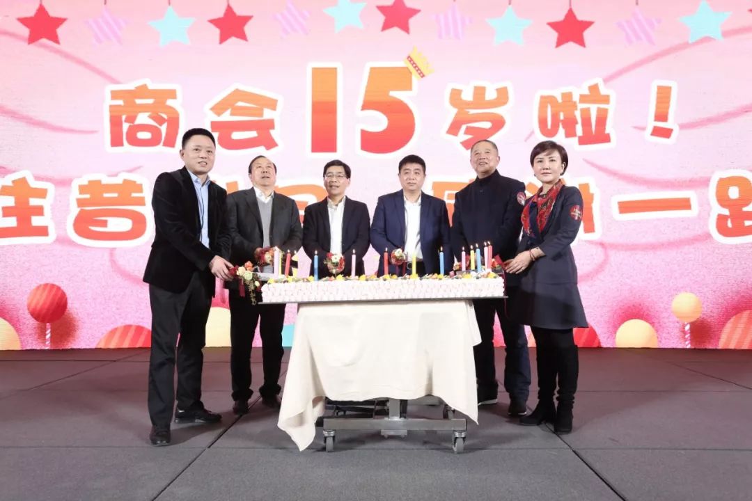 任泽平、胡葆森又有新观点！在这场全国规格最高、规模最大的地产年会上，他们给行业打了一剂强心针！