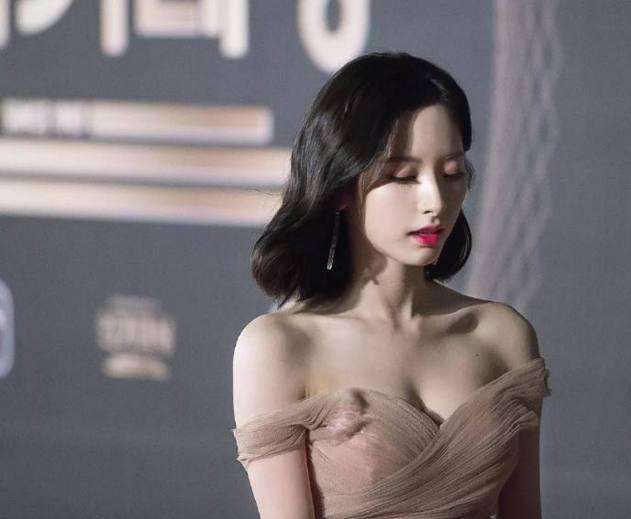 佛系|史上最“佛系”经纪公司: 收入仅靠一个艺人， 老板探班要他坚持住！