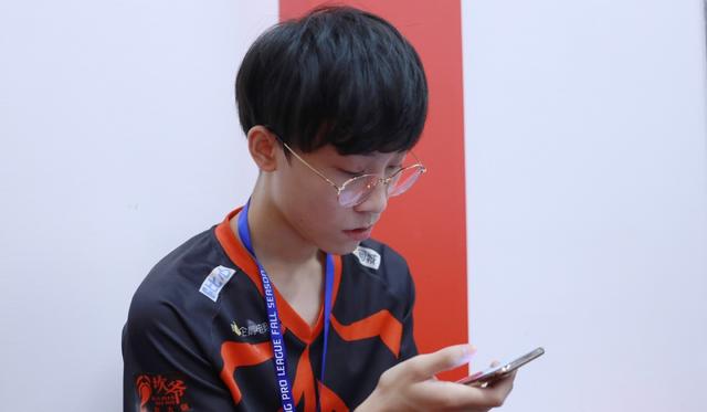 关羽|AG七年关羽拿四杀！11-0超神，上场四局3次MVP，他真值得首发