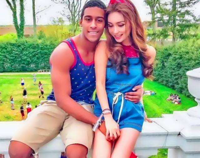 赌王|“赌王”最漂亮的孙女,私生活混乱偏爱黑人,数任男友无一不是老外