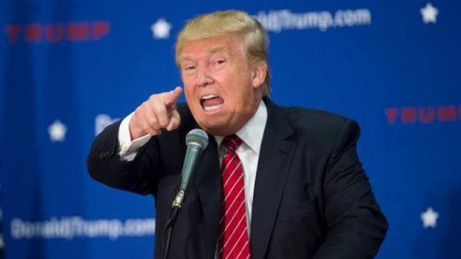 特朗普|中方8天4665亿！美500家企业破产，重压之下，特朗普准备摊牌了