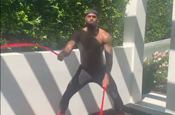 「勒布朗·詹姆斯」太强了!詹姆斯发布核心训练内容,恐怖肌肉和力量是这样诞生的