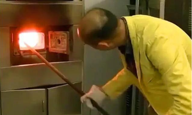 颜夕趣史|火葬场员工揭露：有一种尸体谁也不敢火化，就算家属要求也不行