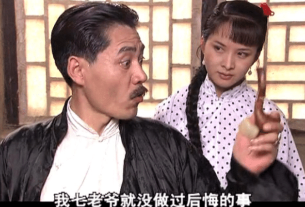 |拍三集就被撤资,导演四处求人四年才开拍,成了“万人空巷”的经典