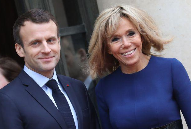 法国|66岁的法国第一夫人整容后“强势归来”，此刻已不再像马克龙的妈妈了