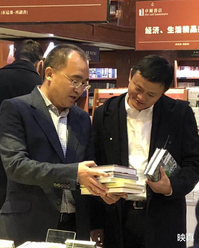 【湖北】马云深夜拜访的湖北首富,百亿身家坚持写诗,希望永远是小镇青年