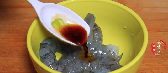 『西兰花』这菜是“蔬菜之王”，维生素种类最全，但是清洗不干净，等于吃虫卵