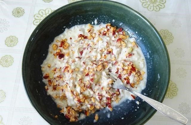 馒头|立秋了,碰到这菜我就买一袋子,加点红枣蒸馒头,儿子最爱吃