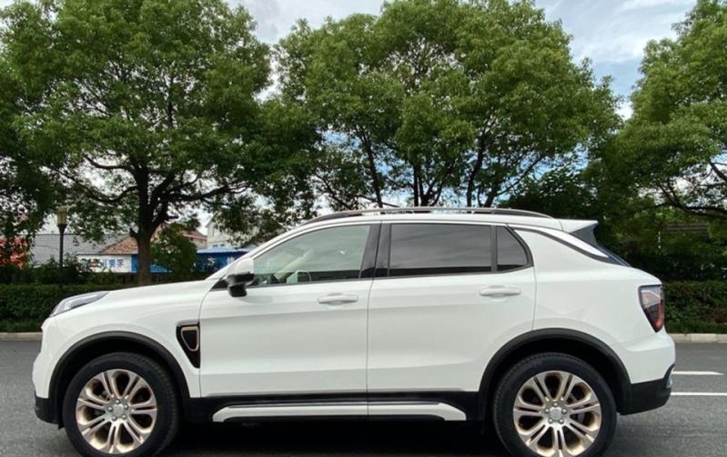 领克01|16.6万喜提领克01，开了一个月的感受，2.0T不愧是小钢炮！