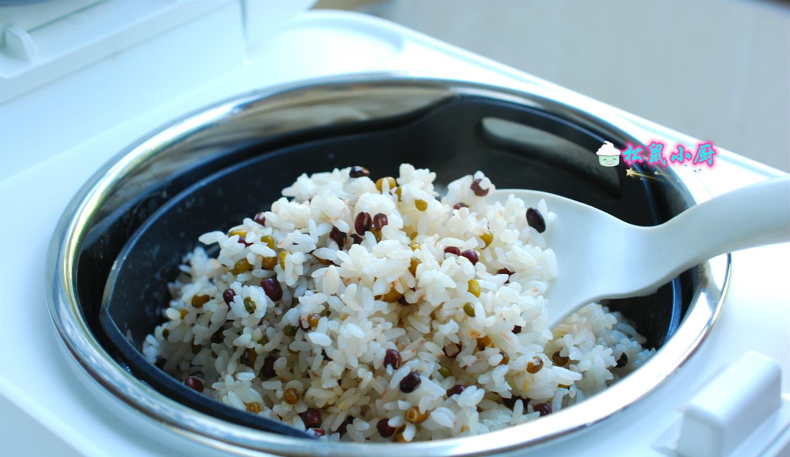 『米饭』自从我开始减肥后，天天煮这一锅饭，低糖低热量，米饭粒粒香