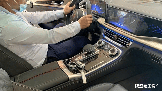 红旗h9|它来了，它来了，“国产劳斯莱斯”走来了，仅售33万，网友：霸气十足