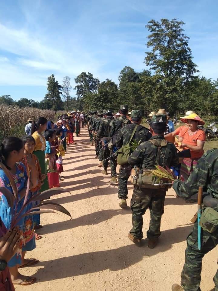 緬甸少數民族武裝南撣邦軍增兵前線受到本族群眾夾道歡迎-圖4