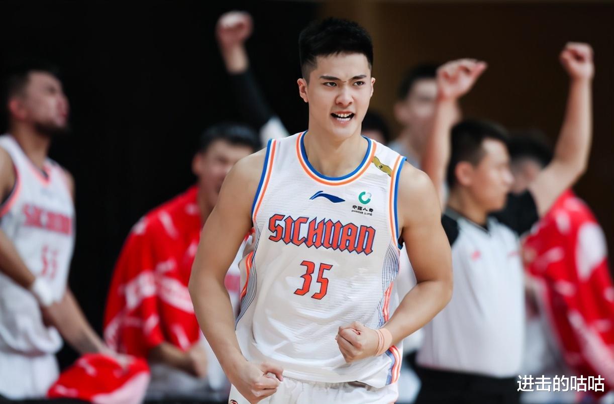 首钢集团|首钢遭遇三连败，亚洲第一中锋成典型，甩手掌柜频用奇兵！