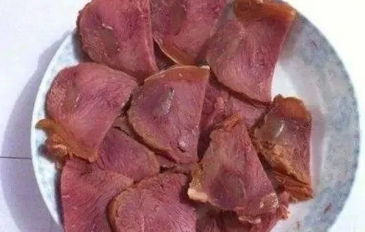 39健康网|肉也可以造假？商家售卖“假肉”被查，扬言：“吃不死人就行”