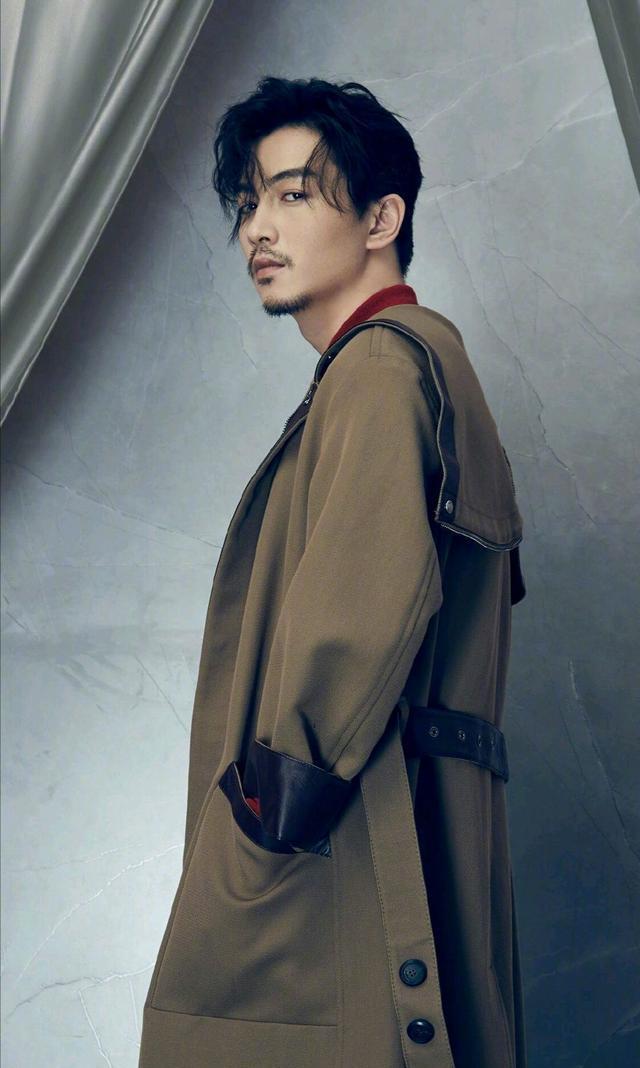 王一博■《冰雨火》低调开官博!王一博卧底角色开启,爱情事业双丰收!