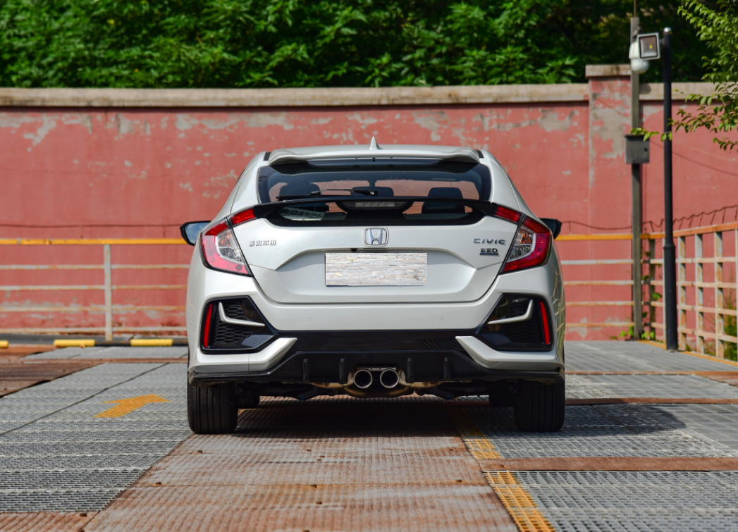 日产轩逸|谁说鱼和熊掌不可兼得?年轻人都买这3款轿车,朗逸、轩逸过时了