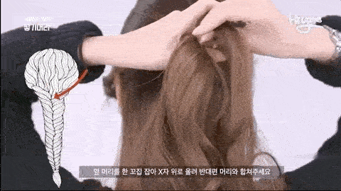 发型|别再烫羊毛卷了!今年流行“海藻卷”,减龄又显脸小!