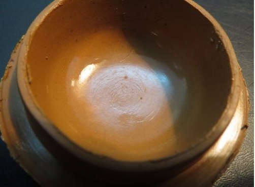 :宜兴紫砂一厂紫砂壶之铁模水平壶盖制作法