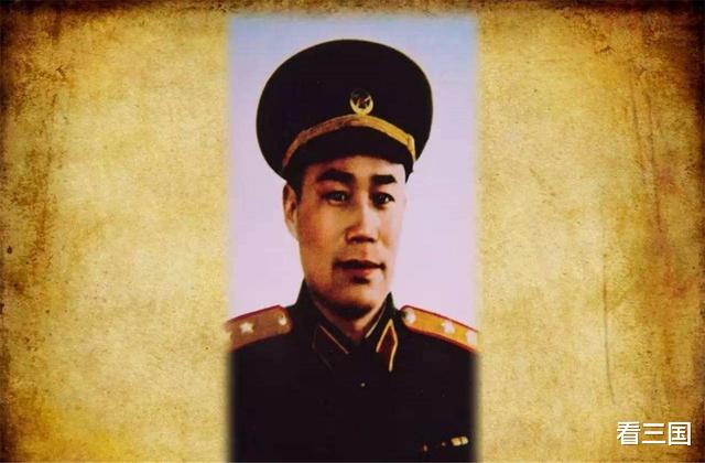 王近山■女兵向将军敬礼，却被当场击毙，士兵们听到理由后拍手叫好