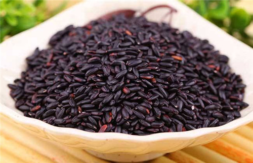 【】黑米适合和什么一起吃 哪些人不适宜吃黑米