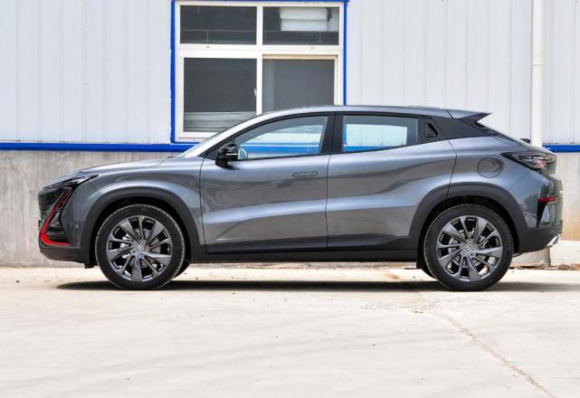 长安汽车|上市一周销量破1万，11.39万就有百万气场，车友：赶上H6很轻松