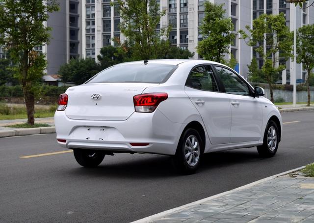 瑞纳|家用代步神车！这合资卖白菜价，跌至4.5万，一箱油跑800km