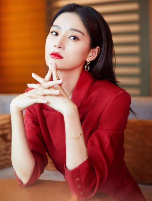 王媛可|戏中是母子，戏外是夫妻，倒追男方5年，如今生两个儿子很幸福！