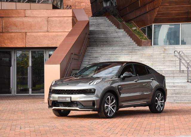 【起亚K5】没买车的再等等，这两款新车即将上市，豪华大气有面子