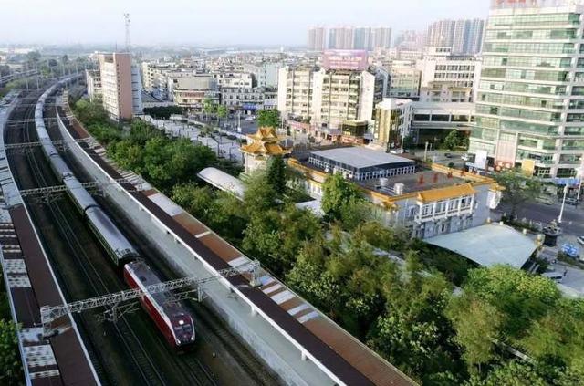 新周刊|被低估的东莞，静悄悄发大财丨原创