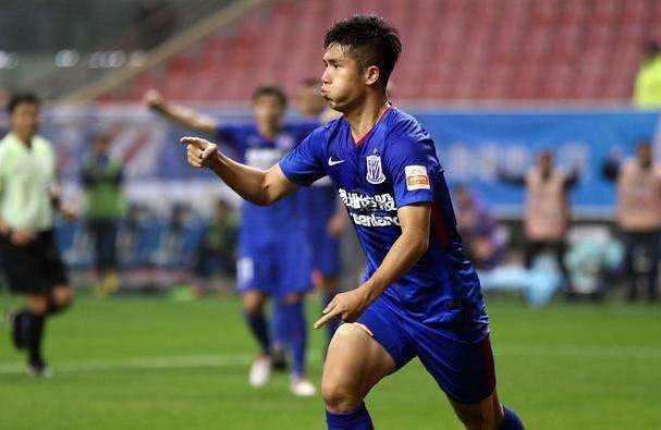 「上海申花」他是被U25军训队毁掉的中超主力！申花“失踪人口”委身预备队，无人问津