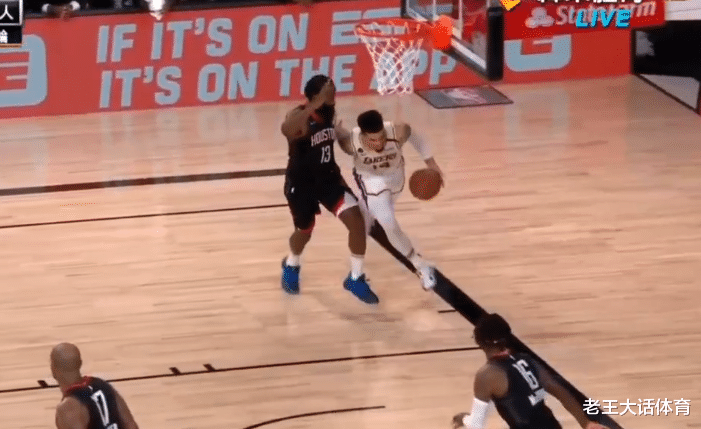 火箭队|三节狂输26分,火箭缴械投降!篮板18:36,这比赛拿啥赢?