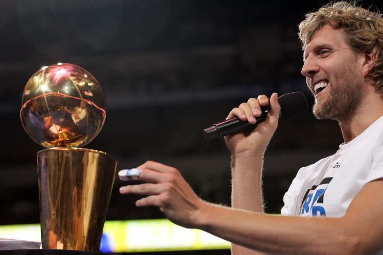 阿拉维斯|致敬！NBA毫无黑点的五大球星：中国一人上榜，榜首无点可黑