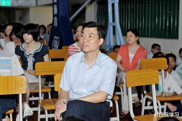 「盘锦」魏书生，到底是当代“教育家”还是“大忽悠”？走近他才能了解