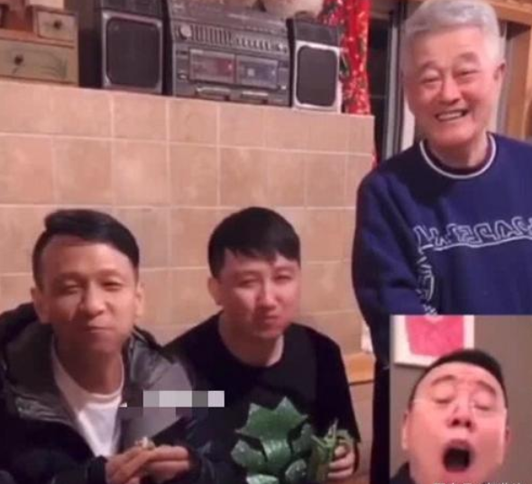 武汉■明星捐款不遗余力，这位老艺术家捐款金额秒掉众人，女儿更是不甘示弱