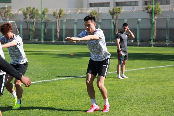 『中超』双喜临门!曝于汉超加盟“中超新军”,5大强援打造中超新豪门